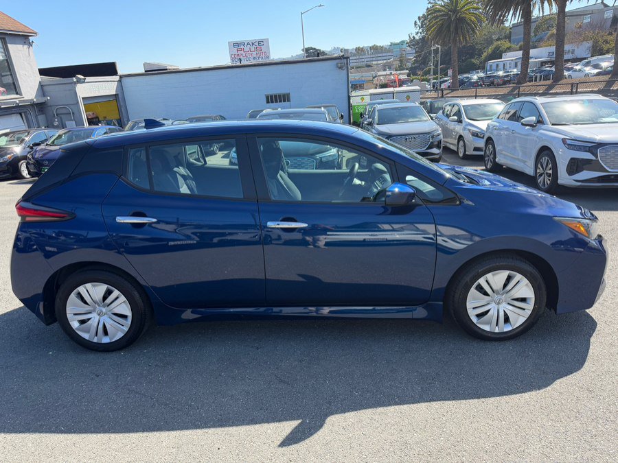 Used 2025 Nissan Leaf S FWD image 4