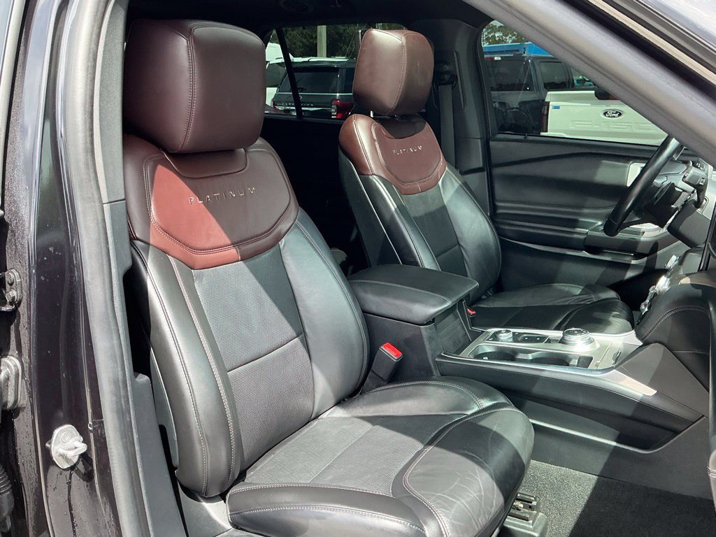 Used 2020 Ford Explorer Platinum w/ Premium Technology Package AWD/4WD image 22