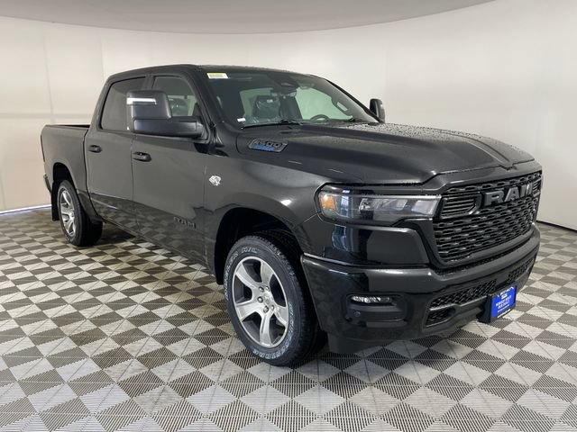 New 2026 RAM 1500 Express AWD/4WD image 7