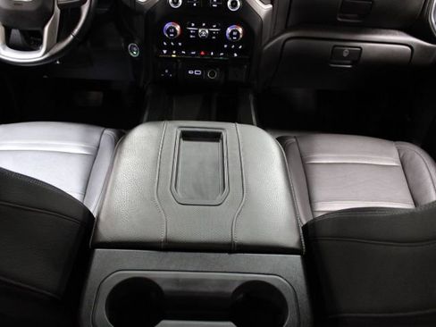 Certified 2022 GMC Sierra 3500 Denali image 33
