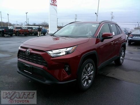 New 2025 Toyota RAV4 XLE Premium image 5