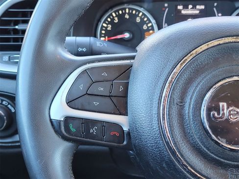 Used 2020 Jeep Renegade Latitude image 25