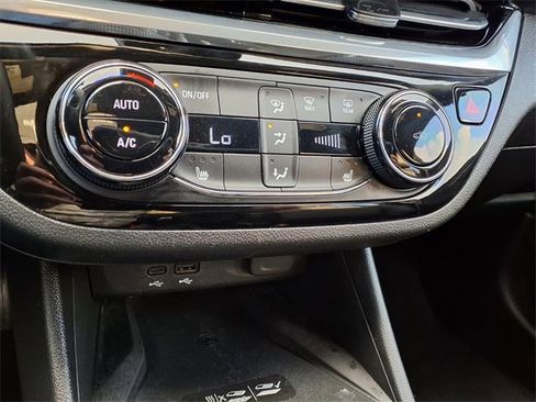 Used 2024 Buick Envista Sport Touring w/ Convenience I Package image 18