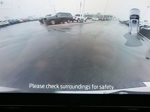 Certified 2025 Ford Escape Platinum AWD/4WD image 25