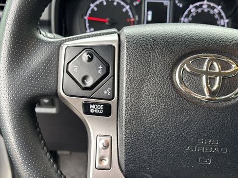 Used 2022 Toyota 4Runner SR5 Premium image 21