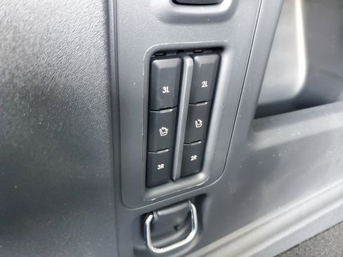 New 2025 Lincoln Navigator Reserve w/ Jet Appearance Package image 34