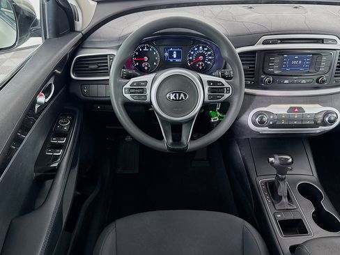 Used 2016 Kia Sorento LX image 15