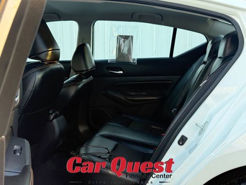 Used 2022 Nissan Altima 2.5 SR image 11