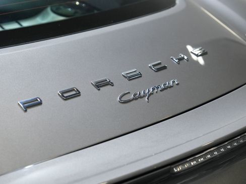 Used 2016 Porsche Cayman RWD image 18