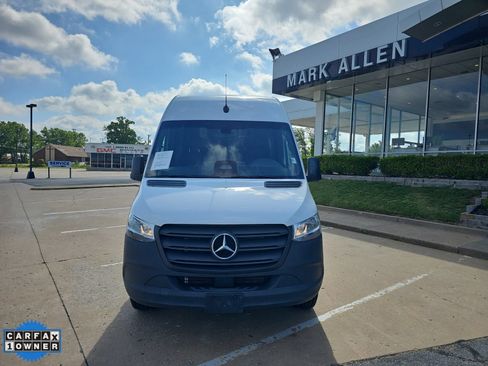 Used 2025 Mercedes-Benz Sprinter 2500 image 8