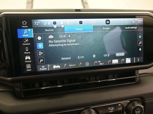 Used 2024 Jeep Wrangler Sahara AWD/4WD image 34