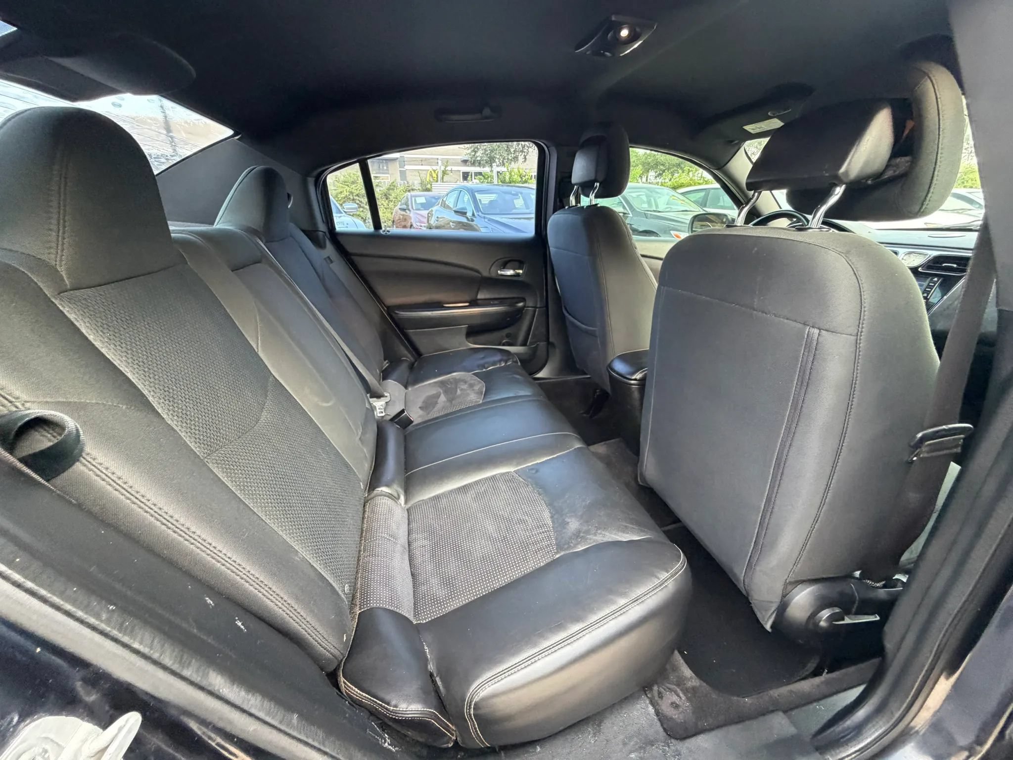 Used 2012 Chrysler 200 Touring FWD image 10
