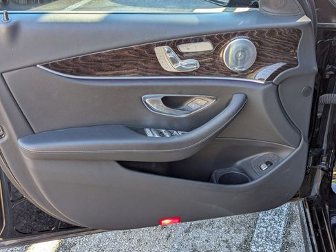 Used 2021 Mercedes-Benz E 350 Sedan image 12