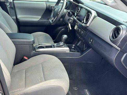 Used 2022 Toyota Tacoma SR5 w/ Technology Package RWD image 22