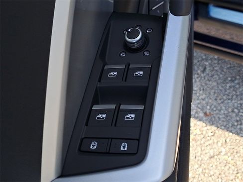 New 2025 Audi Q3 2.0T Premium image 22