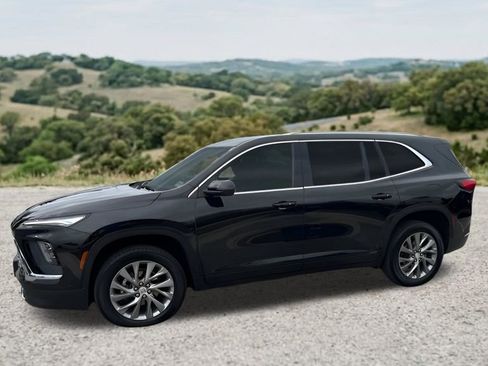 Used 2025 Buick Enclave Preferred FWD image 4