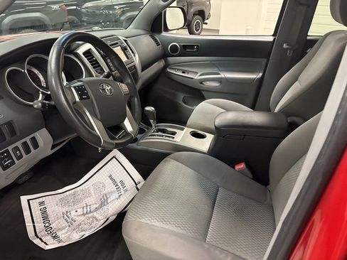 Used 2013 Toyota Tacoma PreRunner image 14