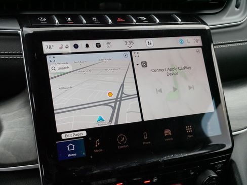 Used 2024 Jeep Grand Cherokee L Limited w/ Black Appearance Package image 22