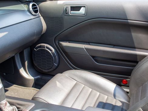 Used 2007 Ford Mustang Shelby GT500 RWD image 18
