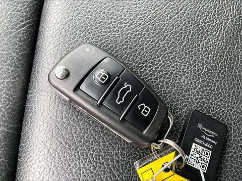 Used 2018 Audi Q3 2.0T Premium FWD image 15