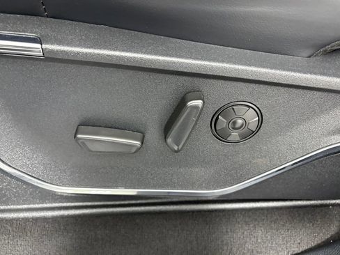 Certified 2024 Ford F350 Platinum w/ FX4 Off-Road Package image 15