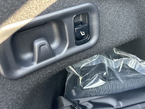 New 2026 Mercedes-Benz E 450 4MATIC Sedan image 10