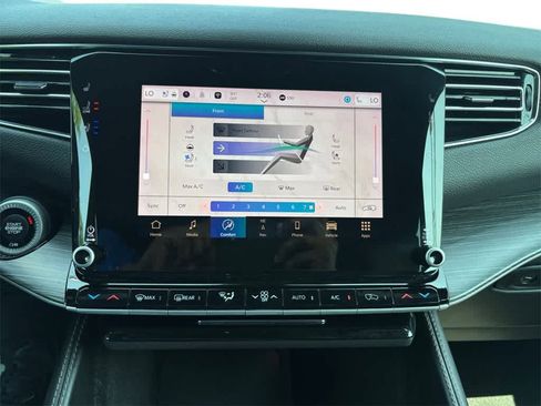 Used 2023 Jeep Wagoneer Series III w/ Preferred Equipment Group image 21