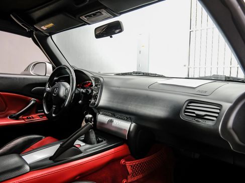 Used 2004 Honda S2000 image 15