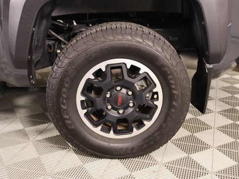 Used 2024 Toyota Tacoma TRD Off-Road AWD/4WD image 17