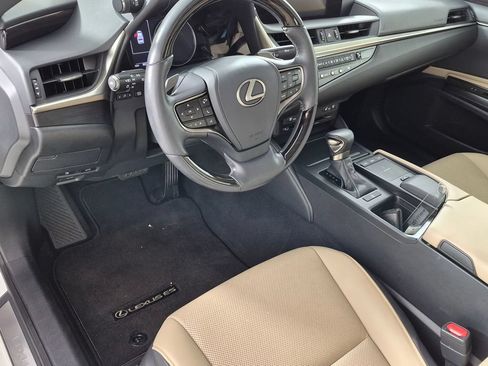 Used 2019 Lexus ES 350 w/ Premium Package FWD image 11