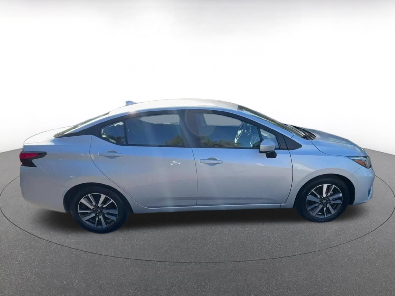 Used 2025 Nissan Versa SV FWD image 15