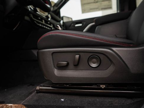 New 2026 Chevrolet Colorado Z71 w/ Technology Package image 16