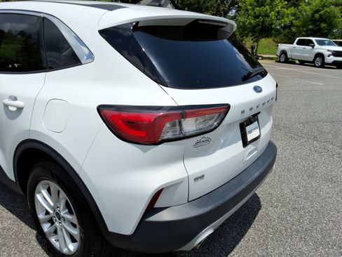 Used 2022 Ford Escape SE FWD image 13