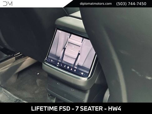 Used 2025 Tesla Model X AWD/4WD image 21