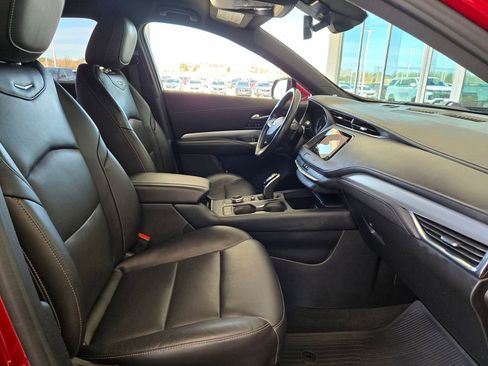 Used 2021 Cadillac XT4 Premium Luxury image 25