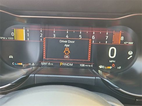 Used 2022 Ford Mustang Shelby GT500 w/ Technology Package image 12