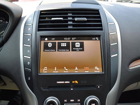 Used 2019 Lincoln MKC Select w/ Select Plus Package FWD image 22