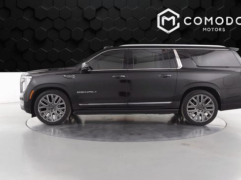 Used 2025 GMC Yukon XL Denali Ultimate image 6