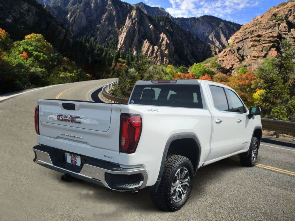 Used 2026 GMC Sierra 1500 SLT AWD/4WD image 3