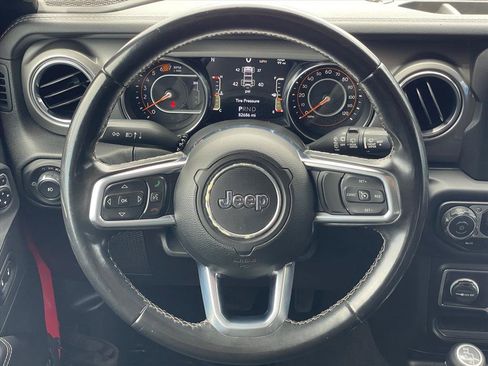 Used 2021 Jeep Wrangler Unlimited Sahara AWD/4WD image 12