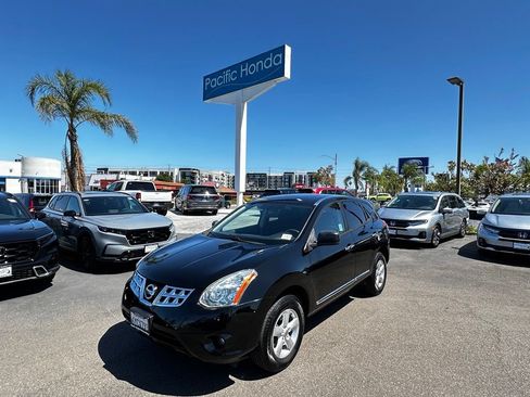 Used 2012 Nissan Rogue S w/ Special Edition Pkg FWD image 2