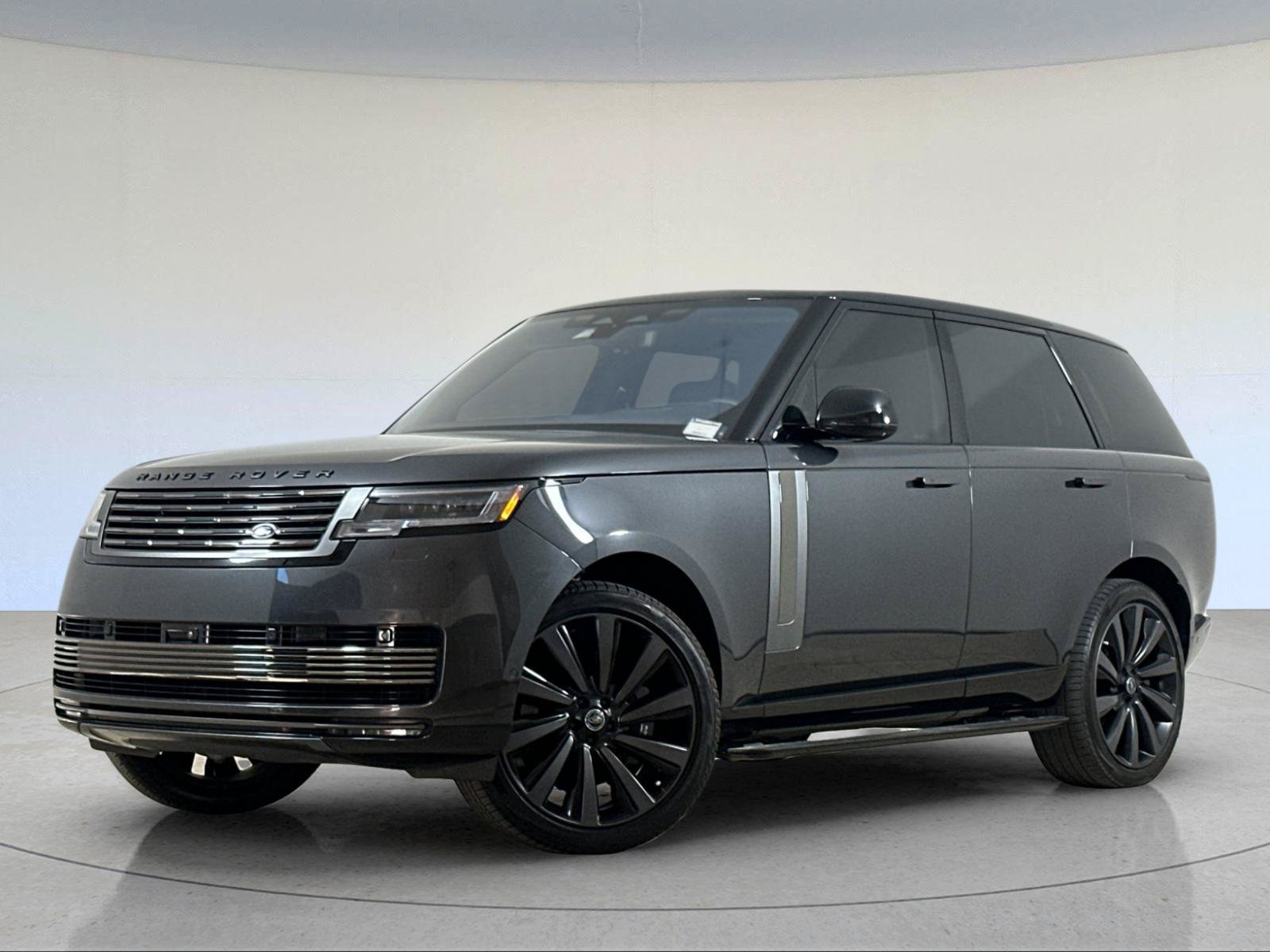 Used 2023 Land Rover Range Rover SV AWD/4WD image 1