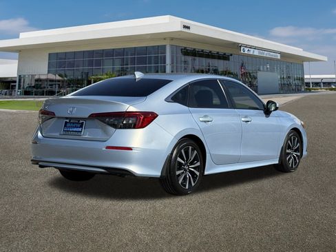 Used 2022 Honda Civic EX image 10