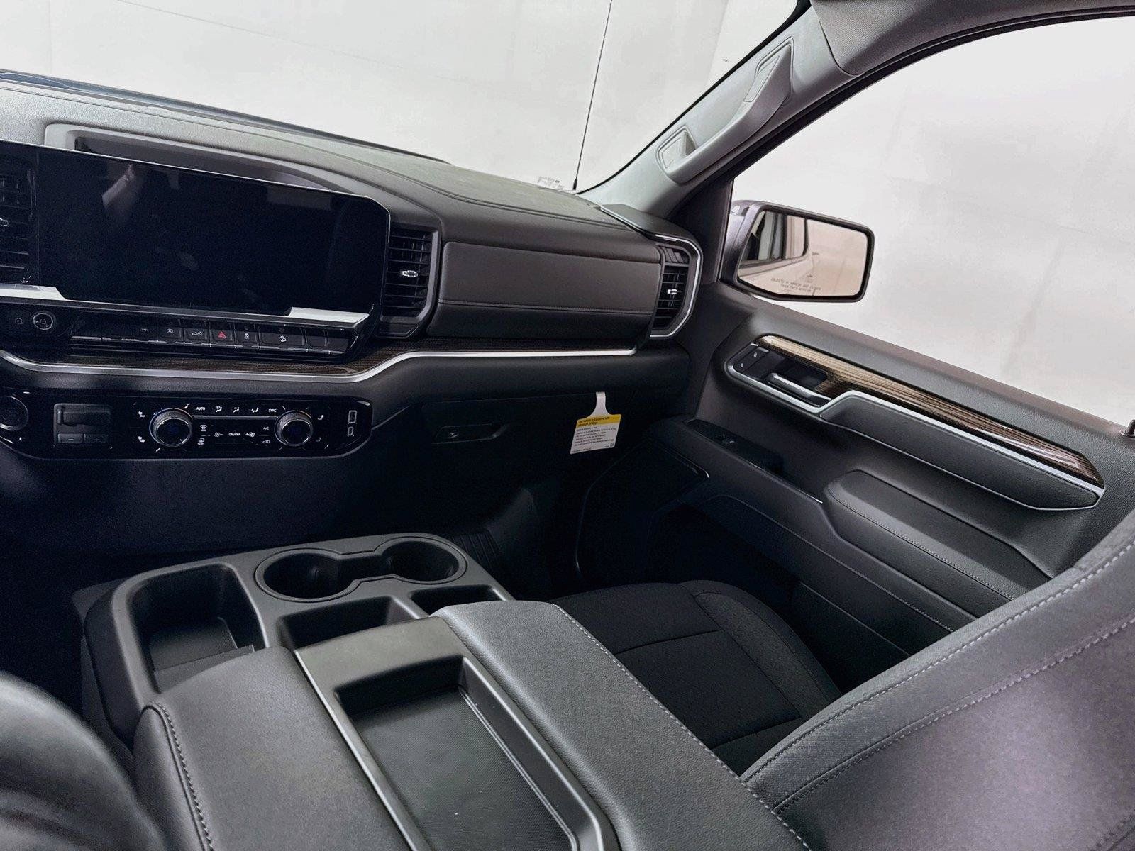 New 2026 Chevrolet Silverado 1500 RST w/ Z71 Off-Road Package AWD/4WD image 16