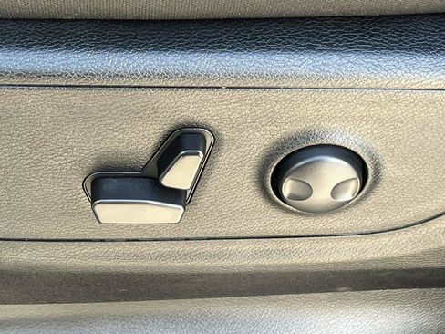 Used 2025 RAM 1500 Big Horn AWD/4WD image 13