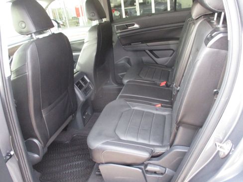 Used 2019 Volkswagen Atlas SEL Premium image 5