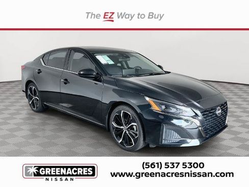 Certified 2024 Nissan Altima 2.5 SR w/ SR Premium Package FWD image 1