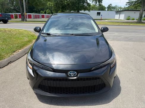 Used 2022 Toyota Corolla LE w/ Carpet Mat Package (TMS) FWD image 2