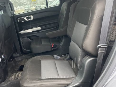 Used 2022 Ford Explorer XLT w/ Class IV Trailer Tow Package image 11