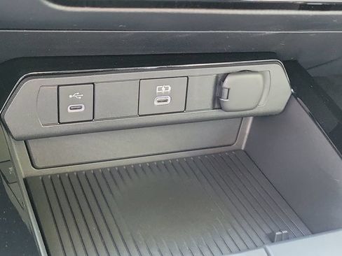 New 2026 Toyota Prius LE FWD image 17